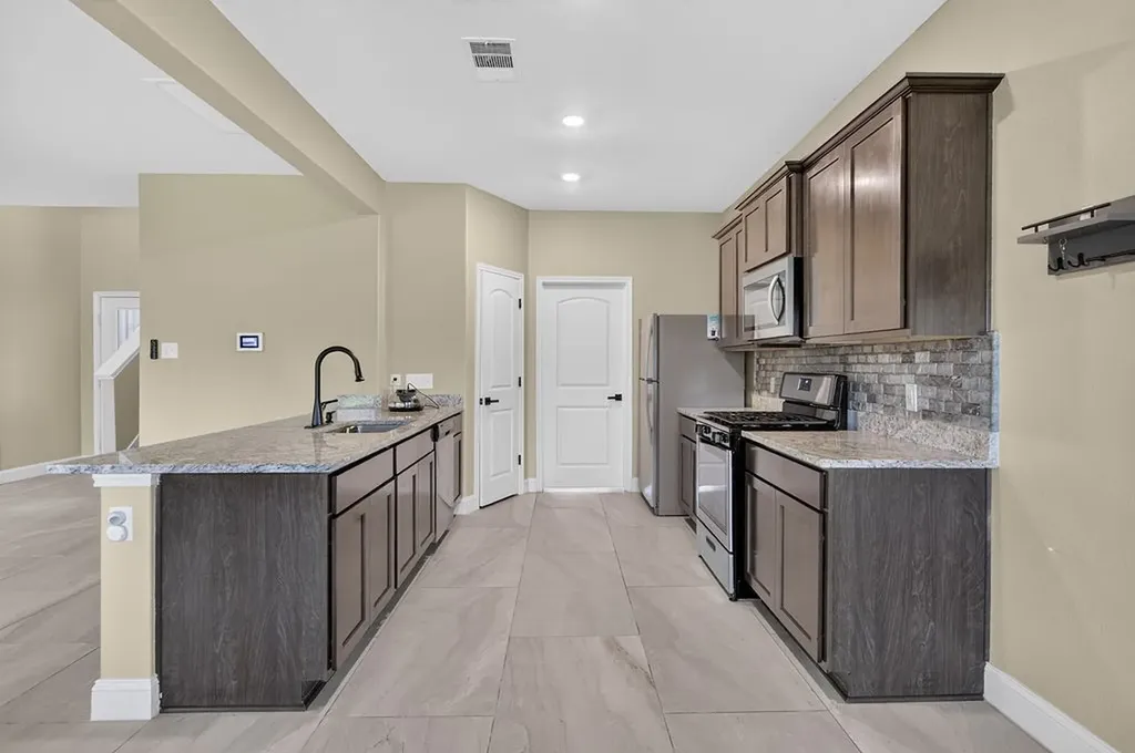 1420 Sunkiss Drive Fort Worth TX 76140