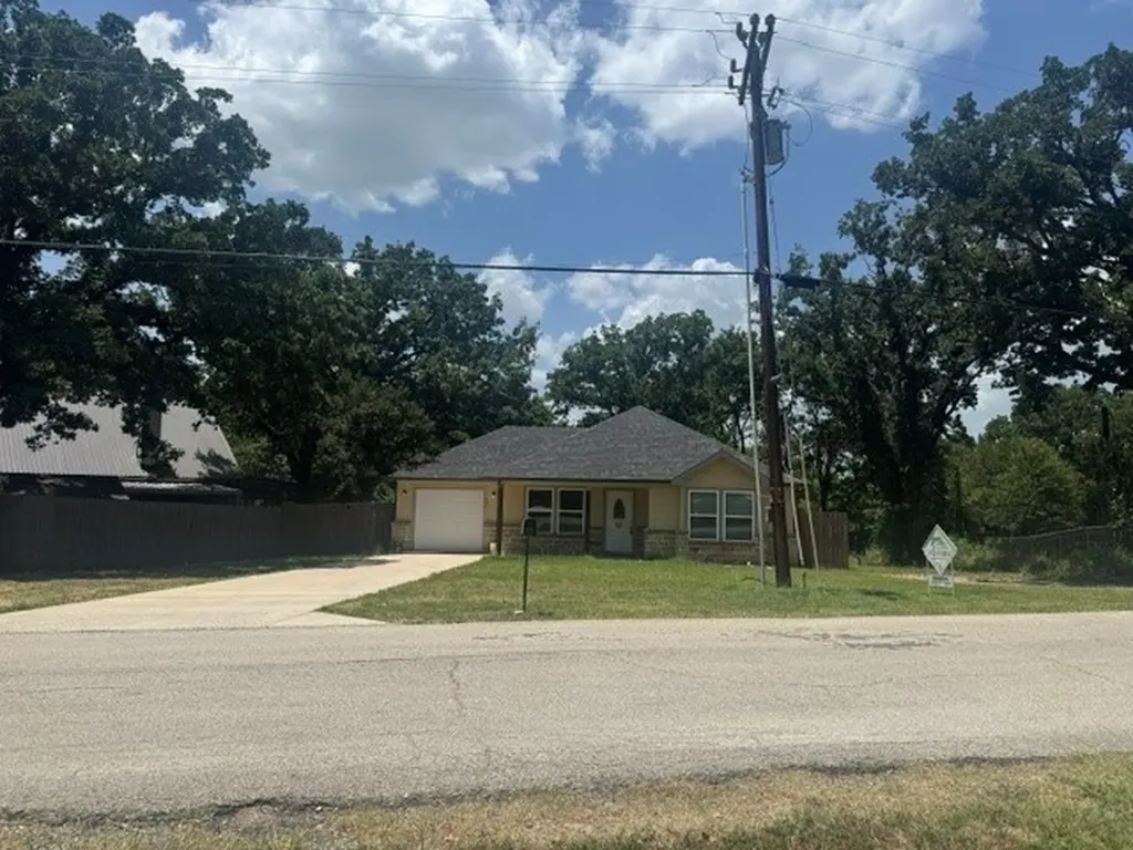 301 Indian Oaks Trail West Tawakoni TX 75474