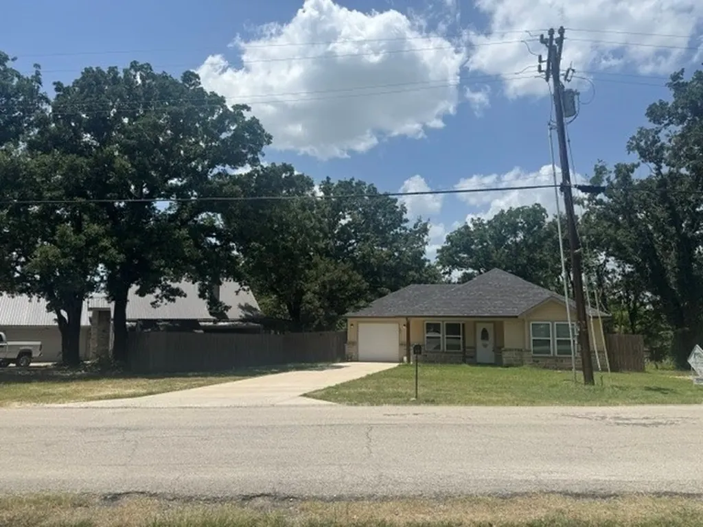 301 Indian Oaks Trail West Tawakoni TX 75474
