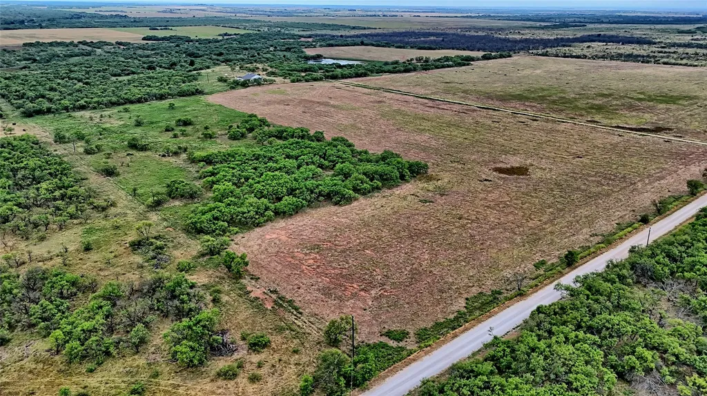 2563 Raymond Edwards Road Henrietta TX 76365