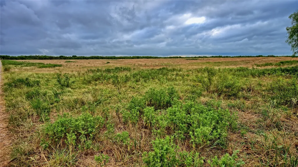 2563 Raymond Edwards Road Henrietta TX 76365