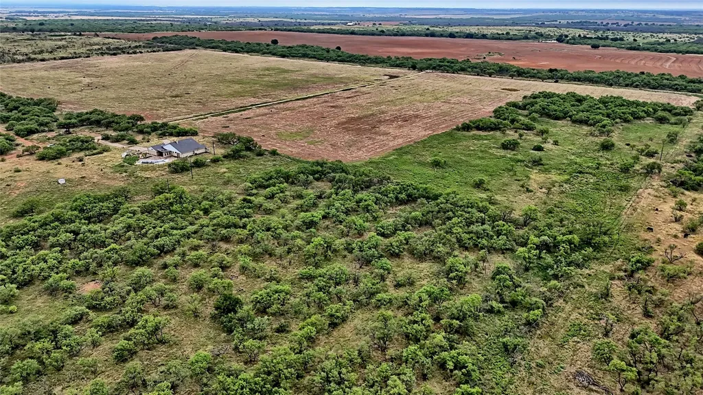 2563 Raymond Edwards Road Henrietta TX 76365
