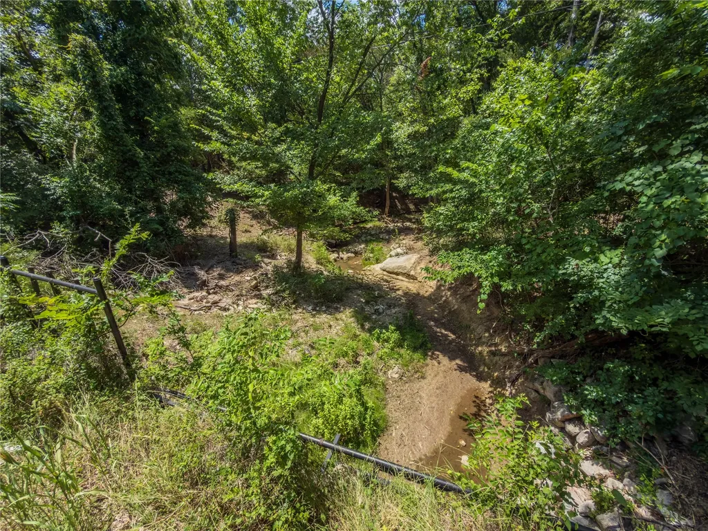 159 Bee Creek School House Grandview TX 76050