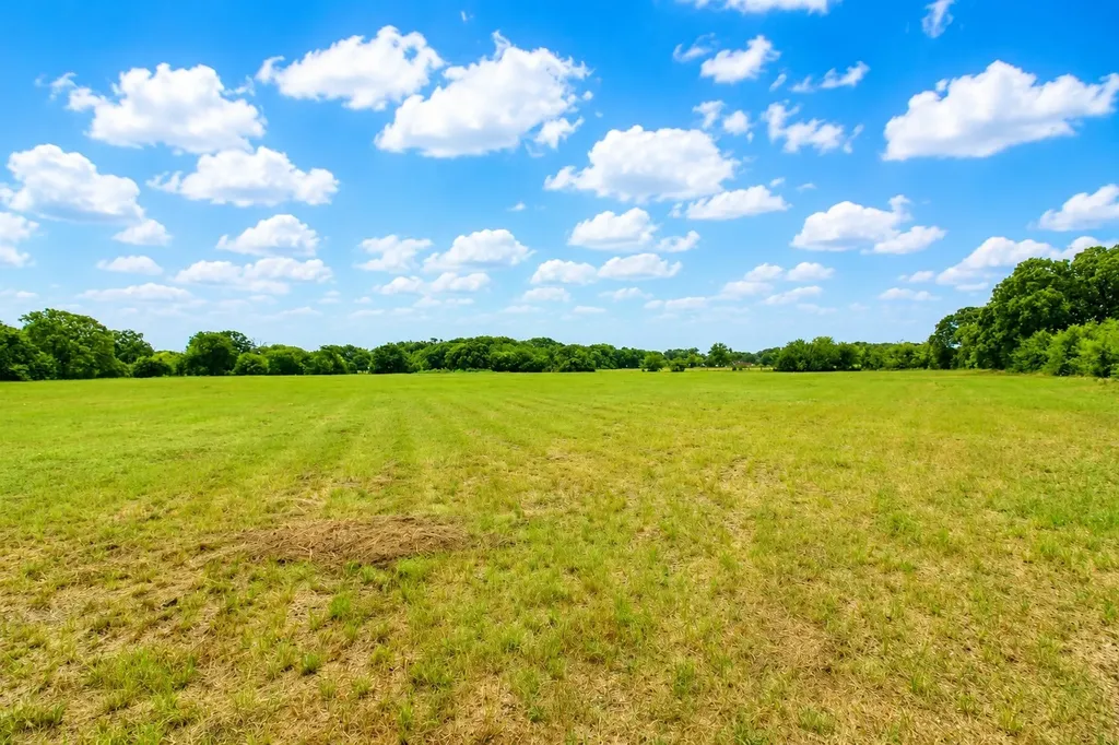 8401 S Fm 148 Scurry TX 75158
