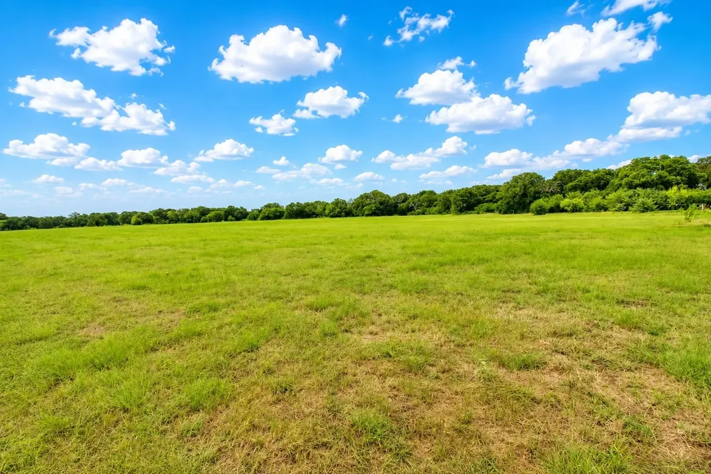 8401 S Fm 148 Scurry TX 75158