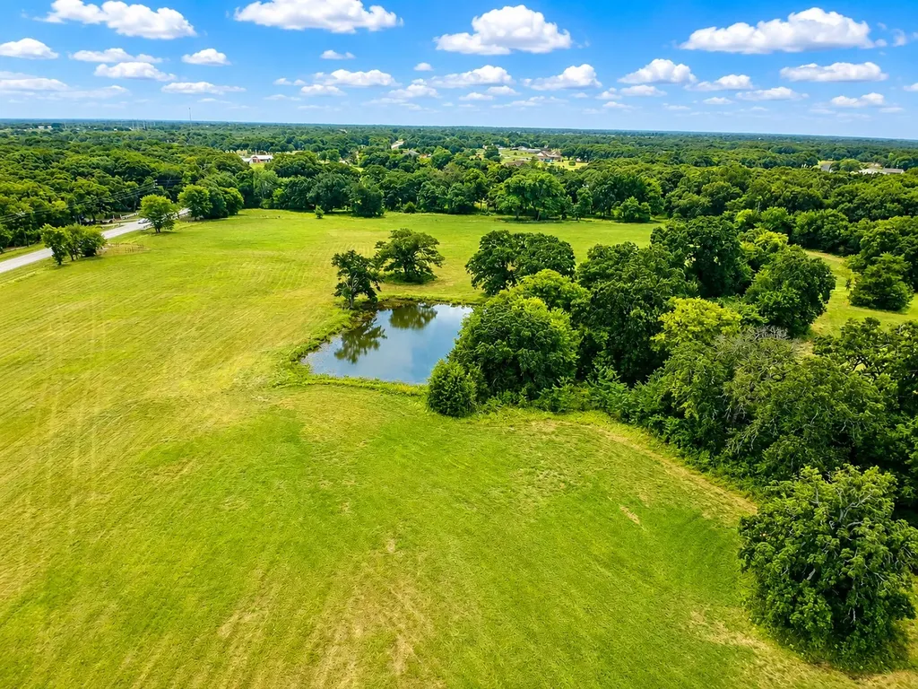 8401 S Fm 148 Scurry TX 75158