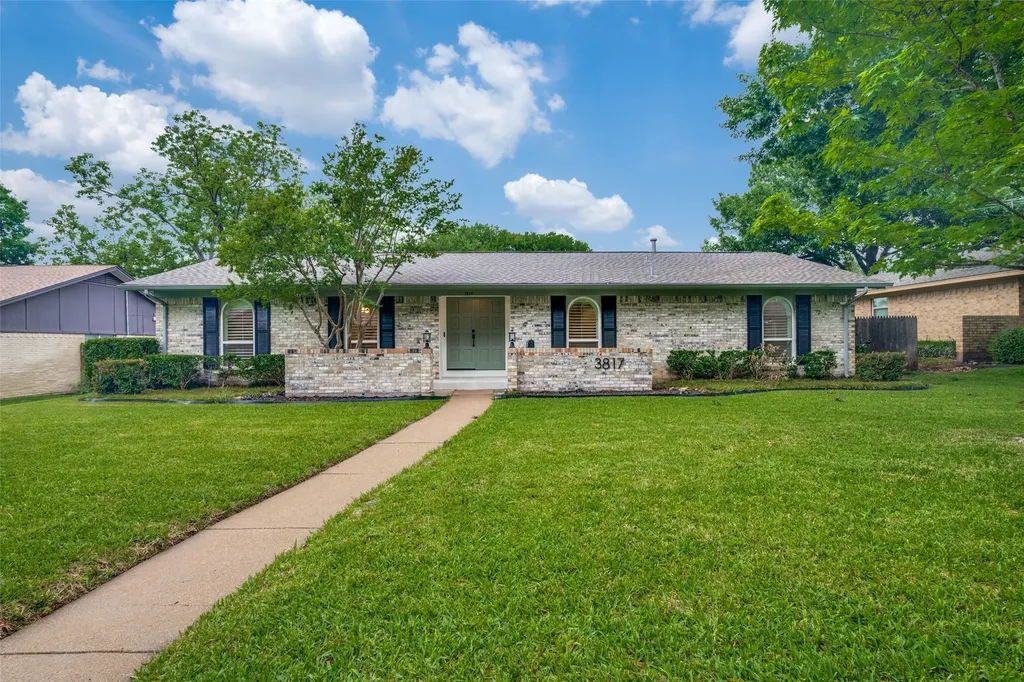 3817 Crestpark Drive Farmers Branch TX 75244