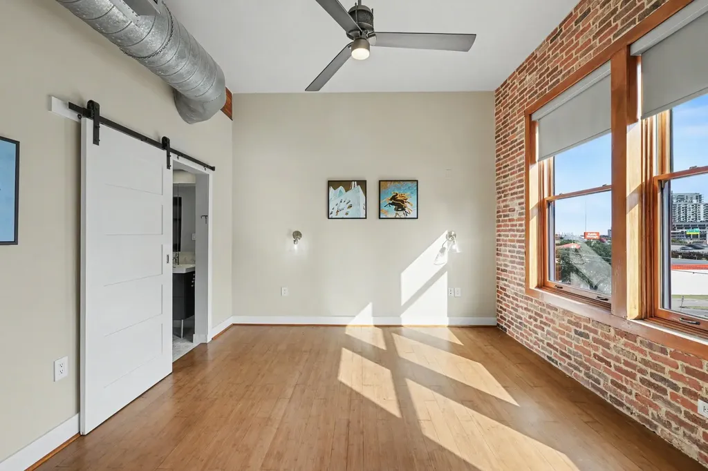 2502 Live Oak Street Dallas TX 75204