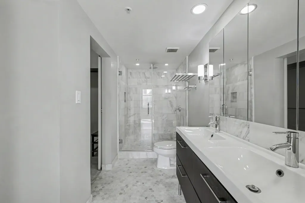 2502 Live Oak Street Dallas TX 75204