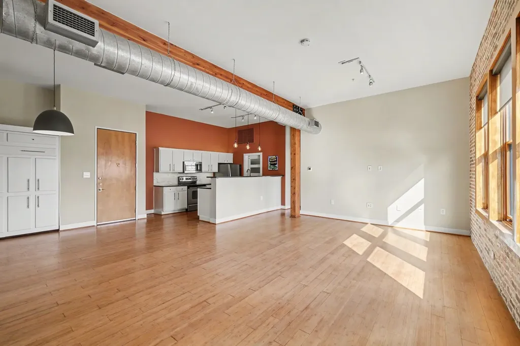 2502 Live Oak Street Dallas TX 75204