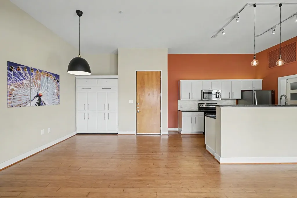 2502 Live Oak Street Dallas TX 75204