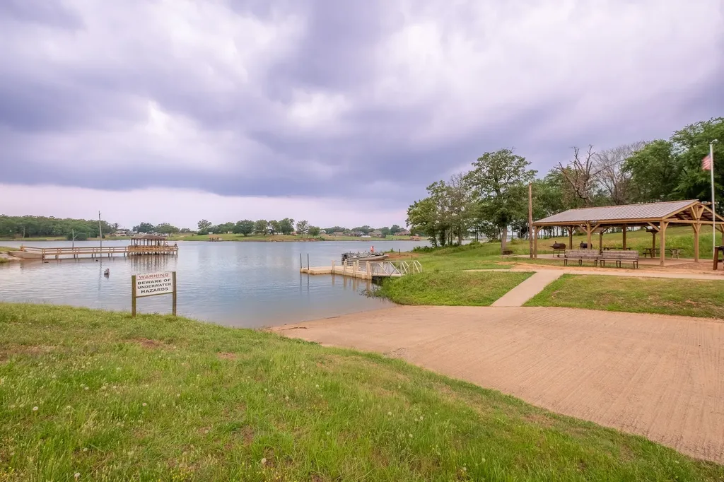 423 Waterfront Row Quitman TX 75783