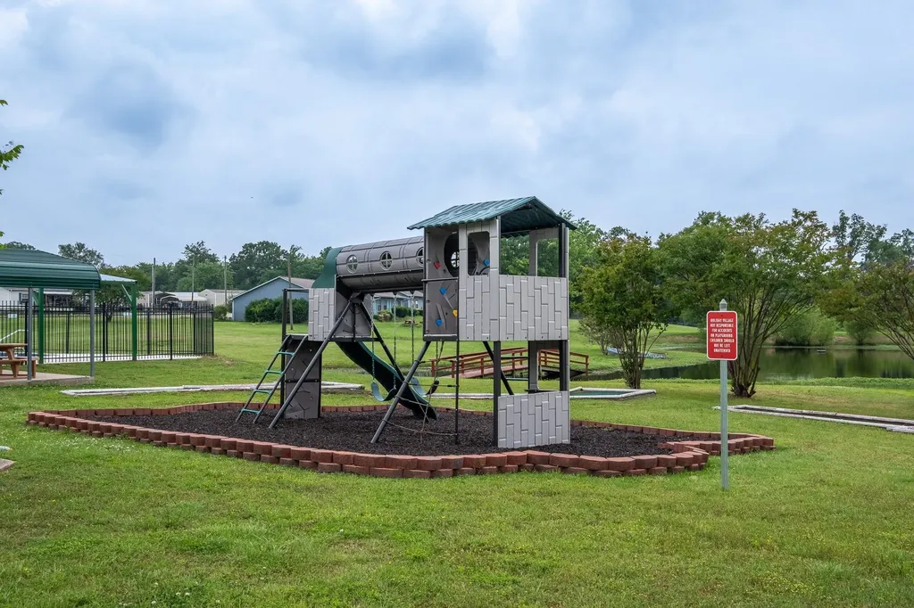 423 Waterfront Row Quitman TX 75783