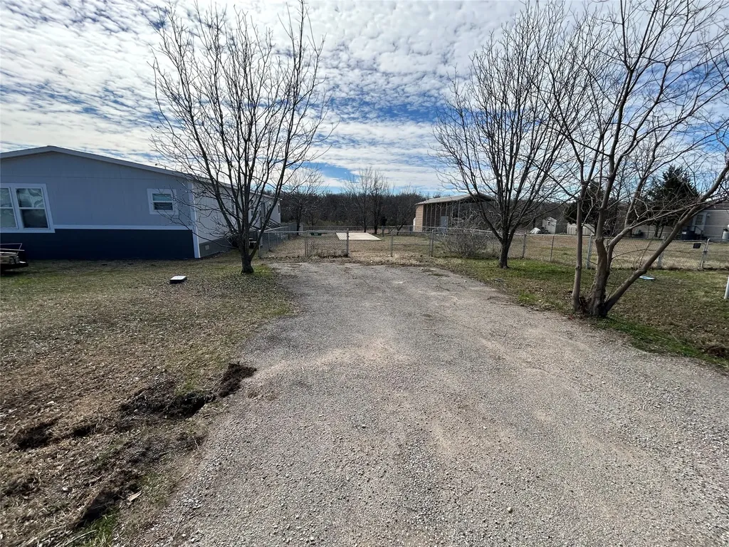 423 Waterfront Row Quitman TX 75783