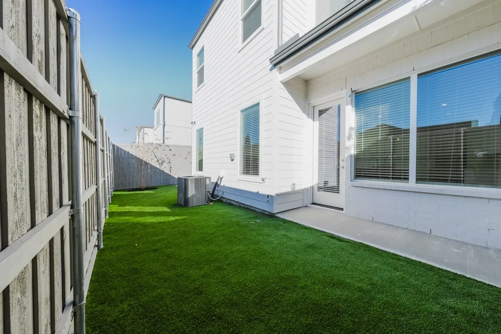 11661 Liberty Commons Court Dallas TX 75229