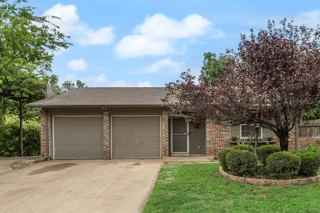 117 Myrtle Court Hurst TX 76053