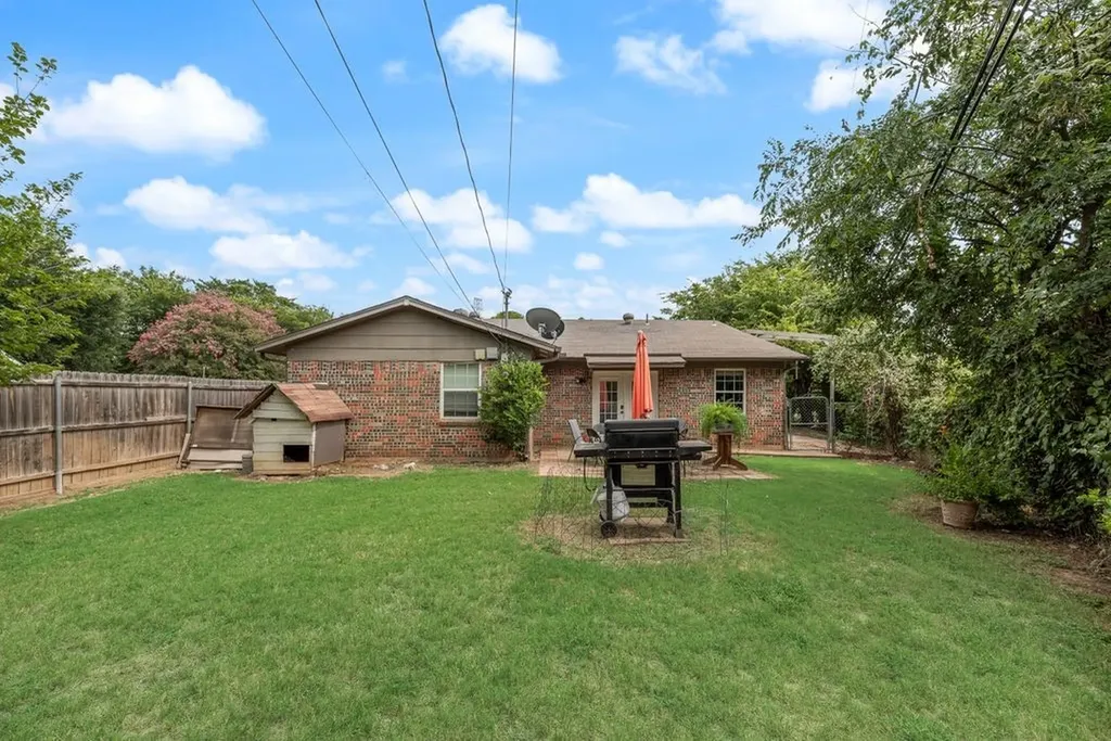 117 Myrtle Court Hurst TX 76053