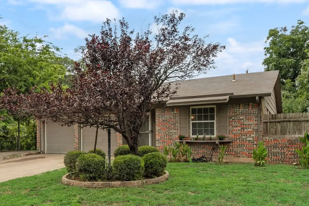 117 Myrtle Court Hurst TX 76053