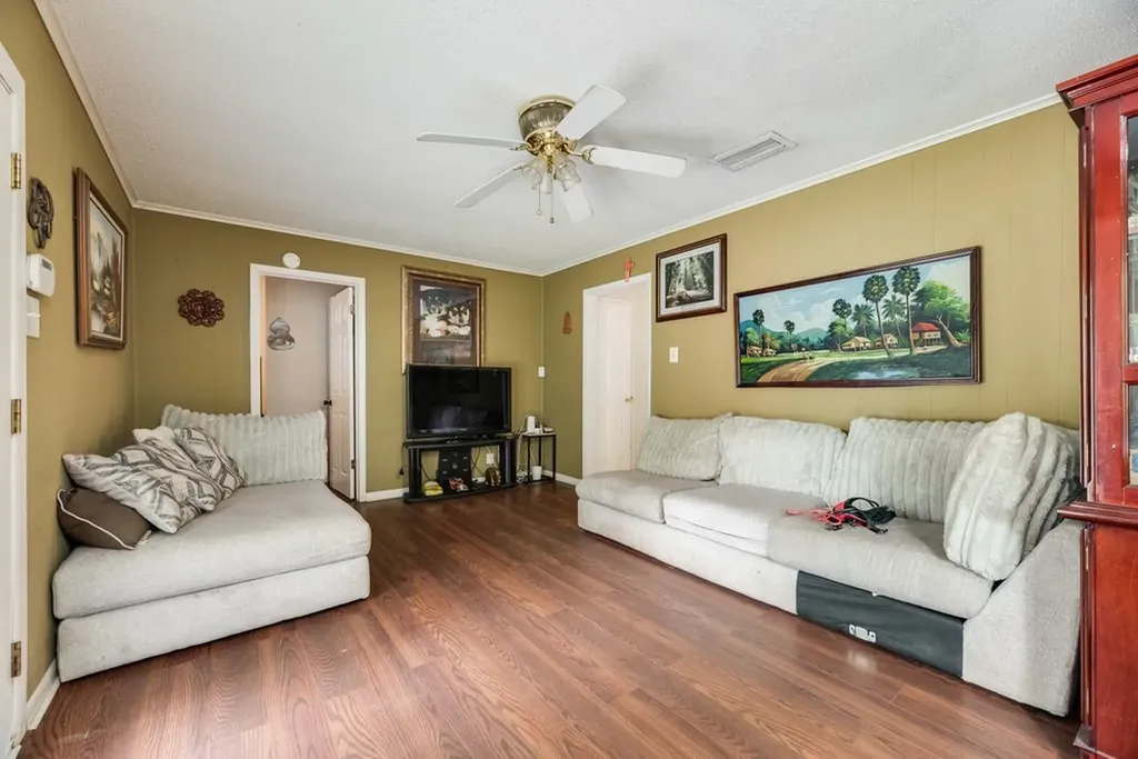 117 Myrtle Court Hurst TX 76053