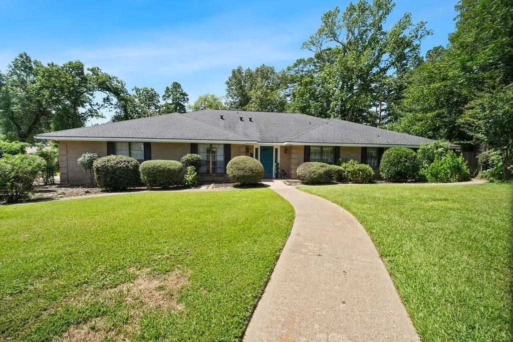 2829 Yorktown Drive Tyler TX 75701