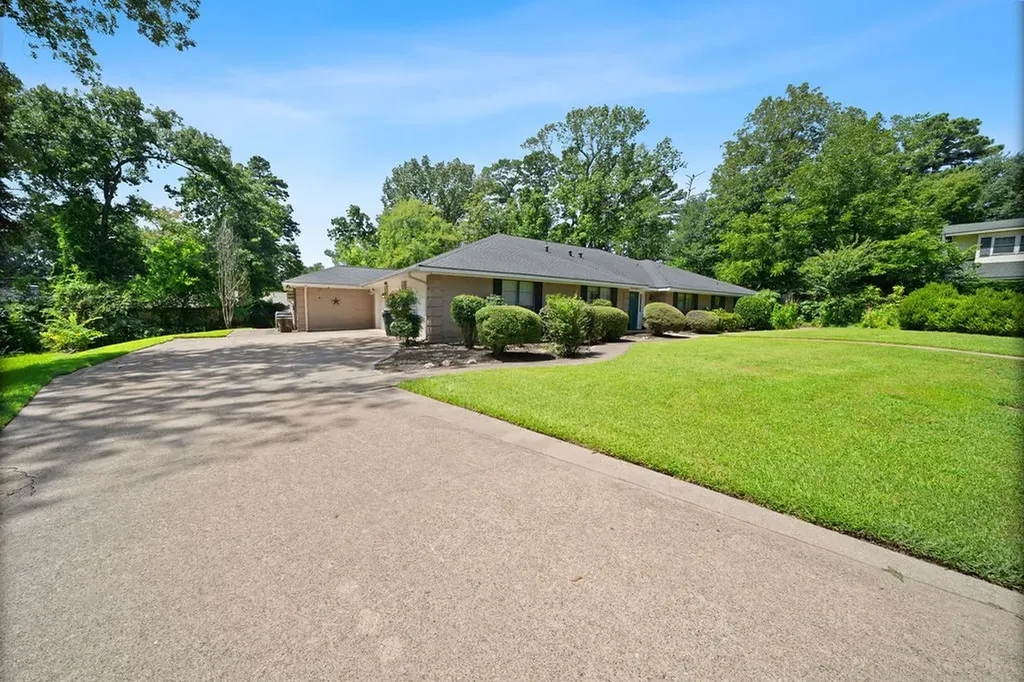 2829 Yorktown Drive Tyler TX 75701