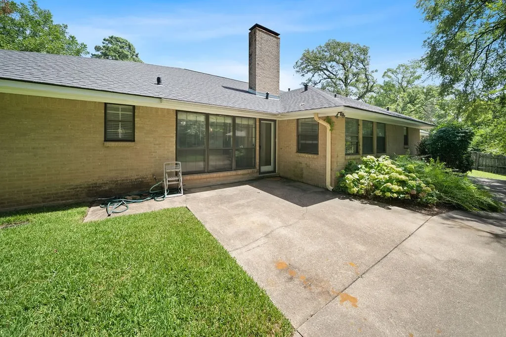 2829 Yorktown Drive Tyler TX 75701