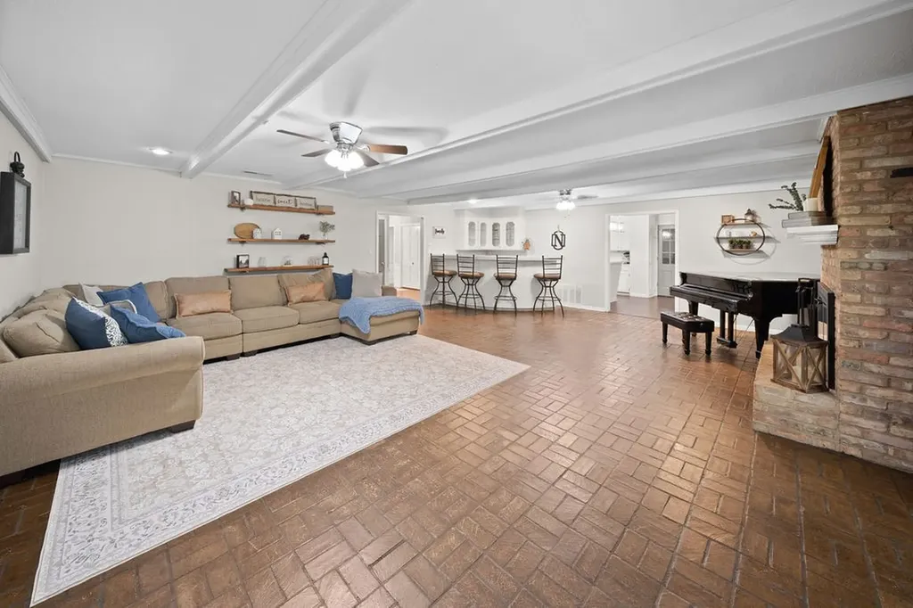 2829 Yorktown Drive Tyler TX 75701