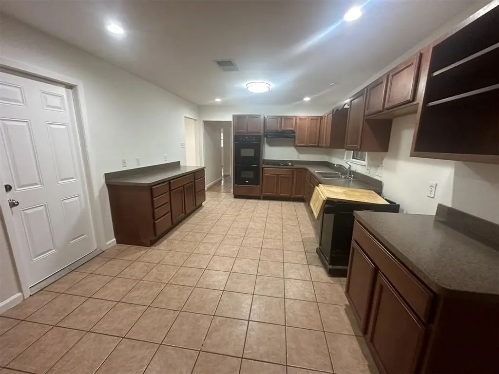 704 Clebud Drive Euless TX 76040