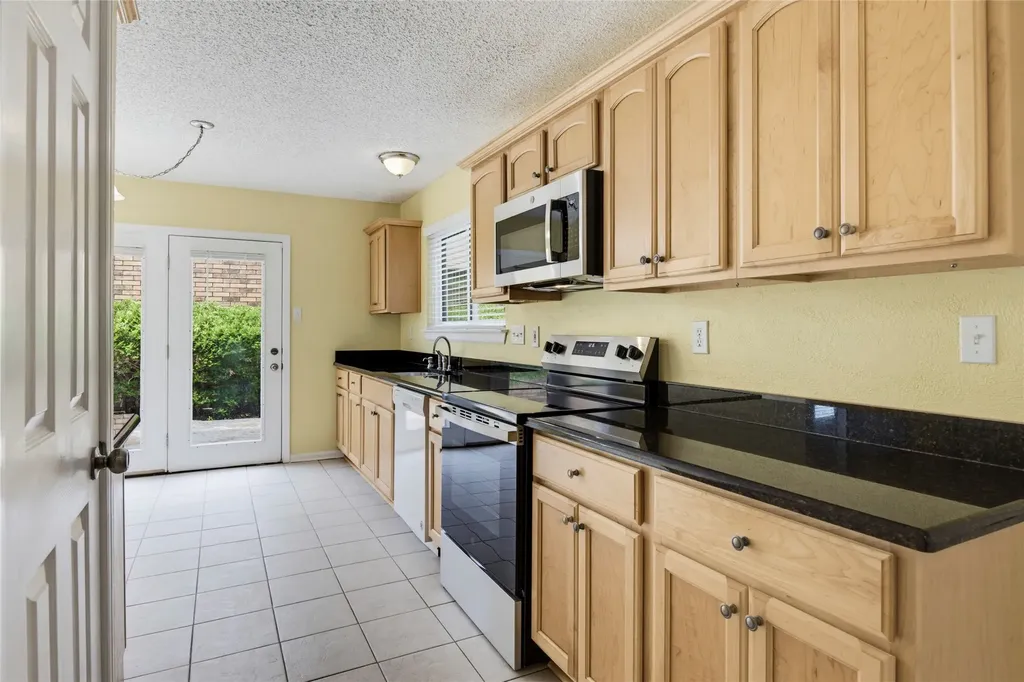 1937 Cheyenne Drive Carrollton TX 75010