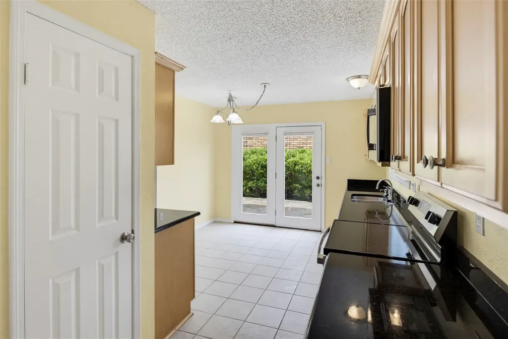 1937 Cheyenne Drive Carrollton TX 75010