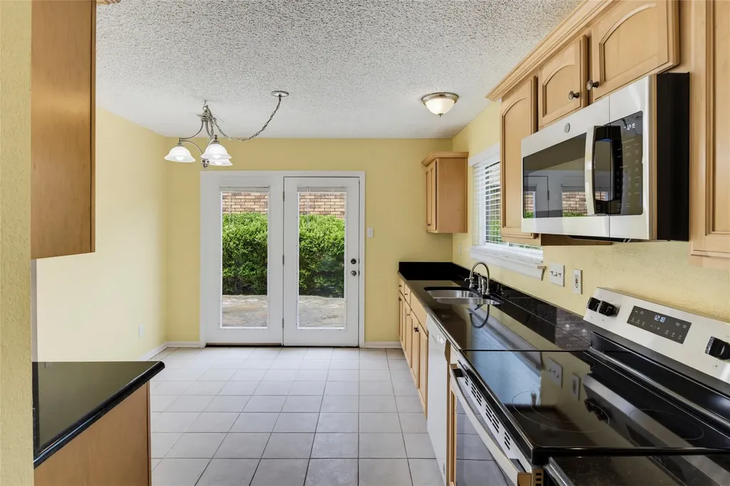 1937 Cheyenne Drive Carrollton TX 75010