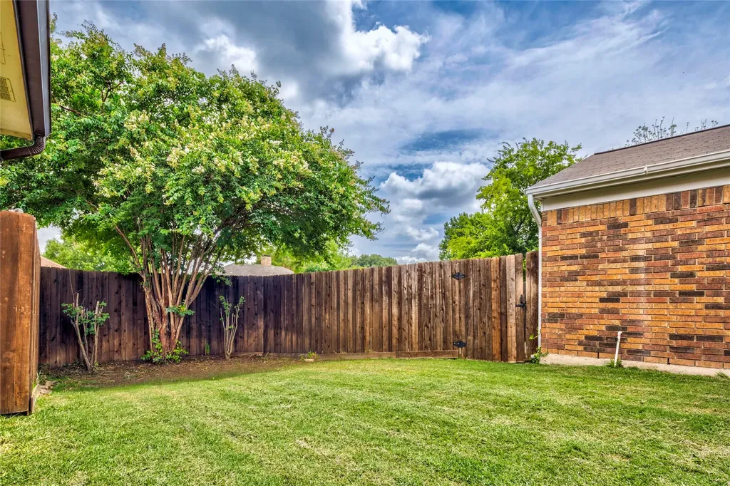 1937 Cheyenne Drive Carrollton TX 75010