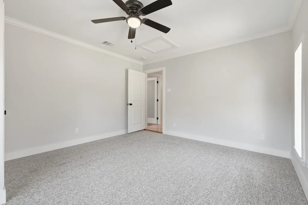385 Crockett Lewisville TX 75057
