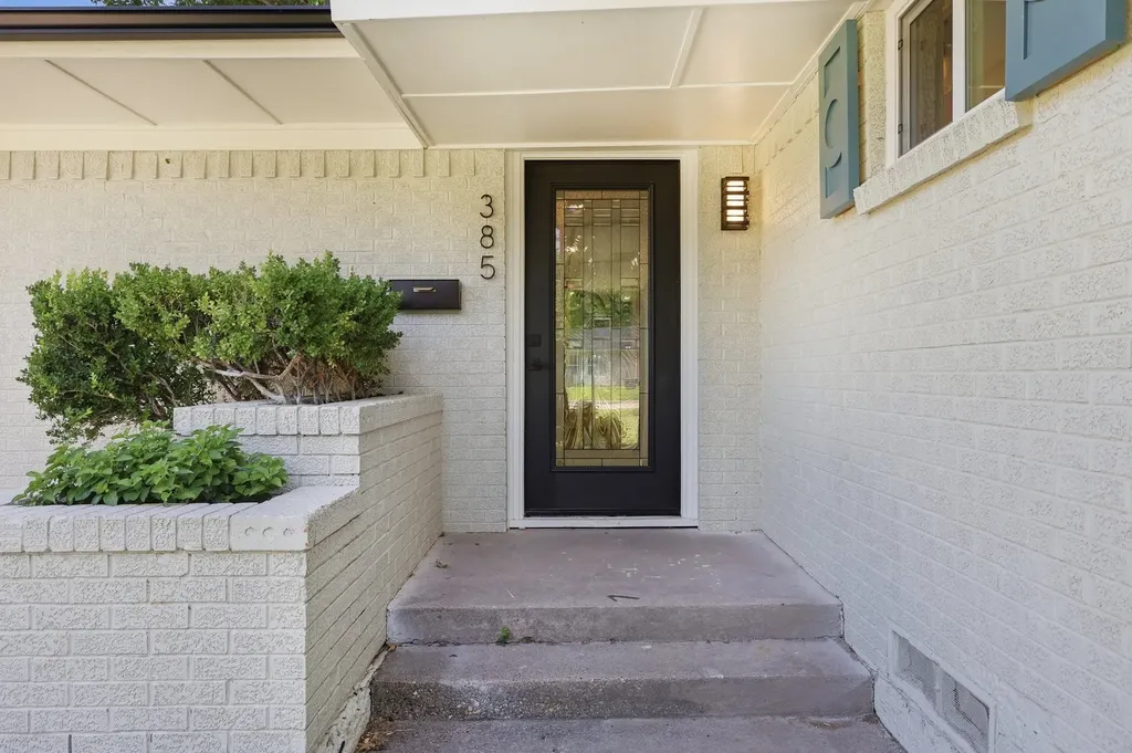 385 Crockett Lewisville TX 75057