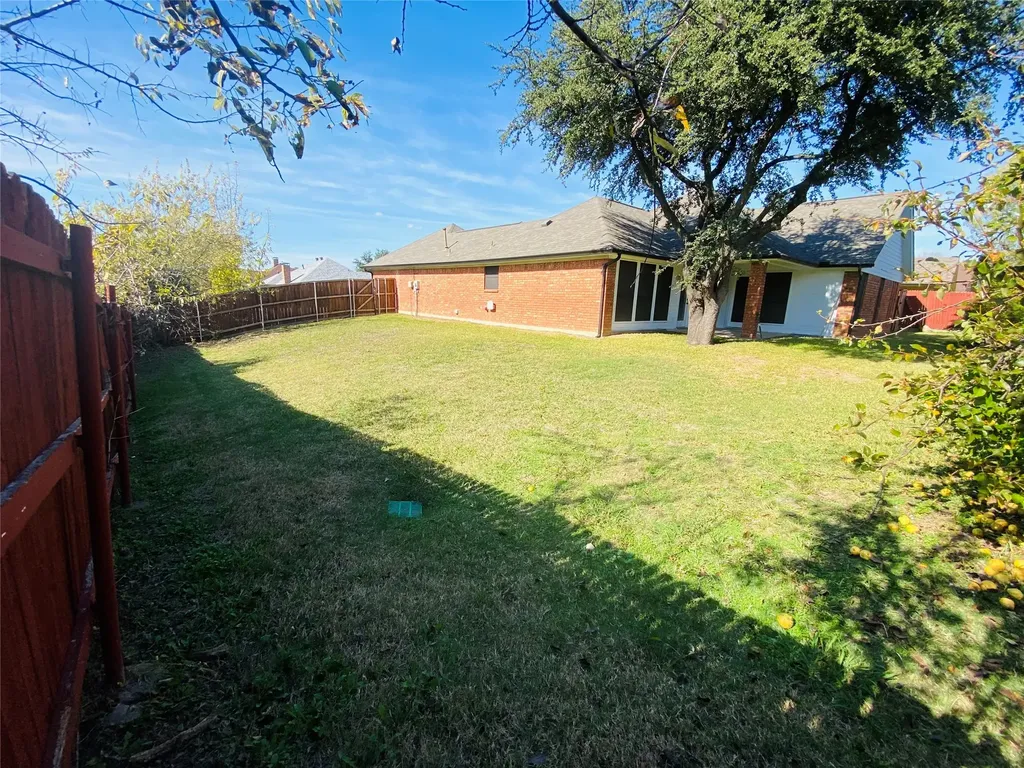 4744 Montego Bay Drive Irving TX 75038