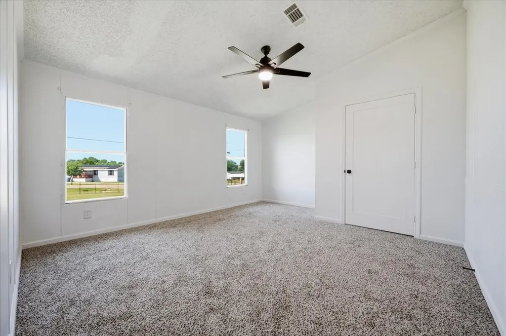 5708 Texas Street Joshua TX 76058