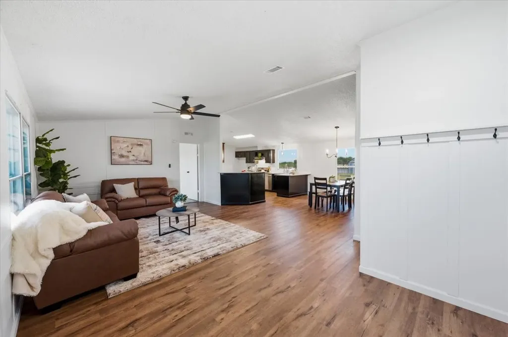 5708 Texas Street Joshua TX 76058