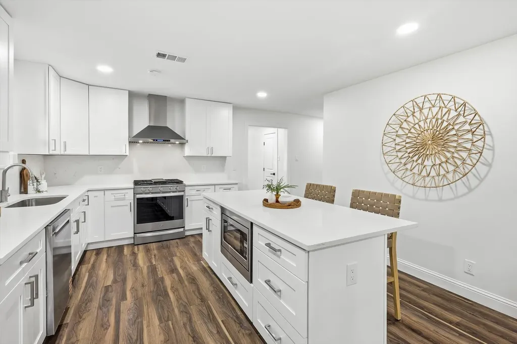523 Martinique Avenue Dallas TX 75223