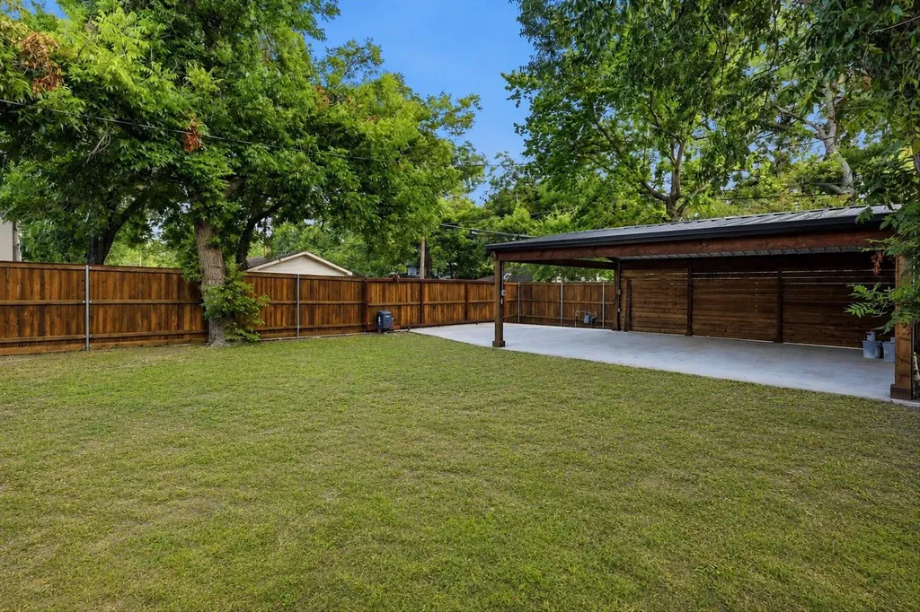 523 Martinique Avenue Dallas TX 75223