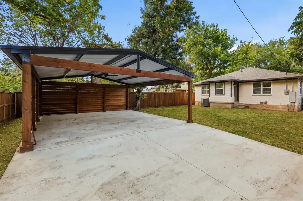 523 Martinique Avenue Dallas TX 75223