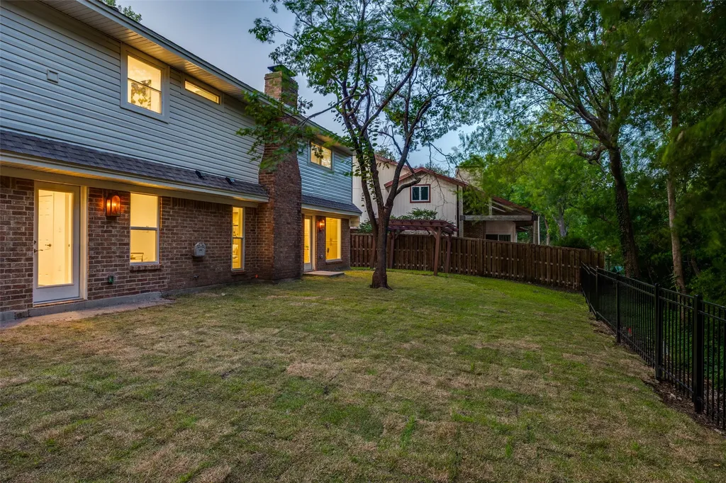 407 Valley Cove Drive Richardson TX 75080