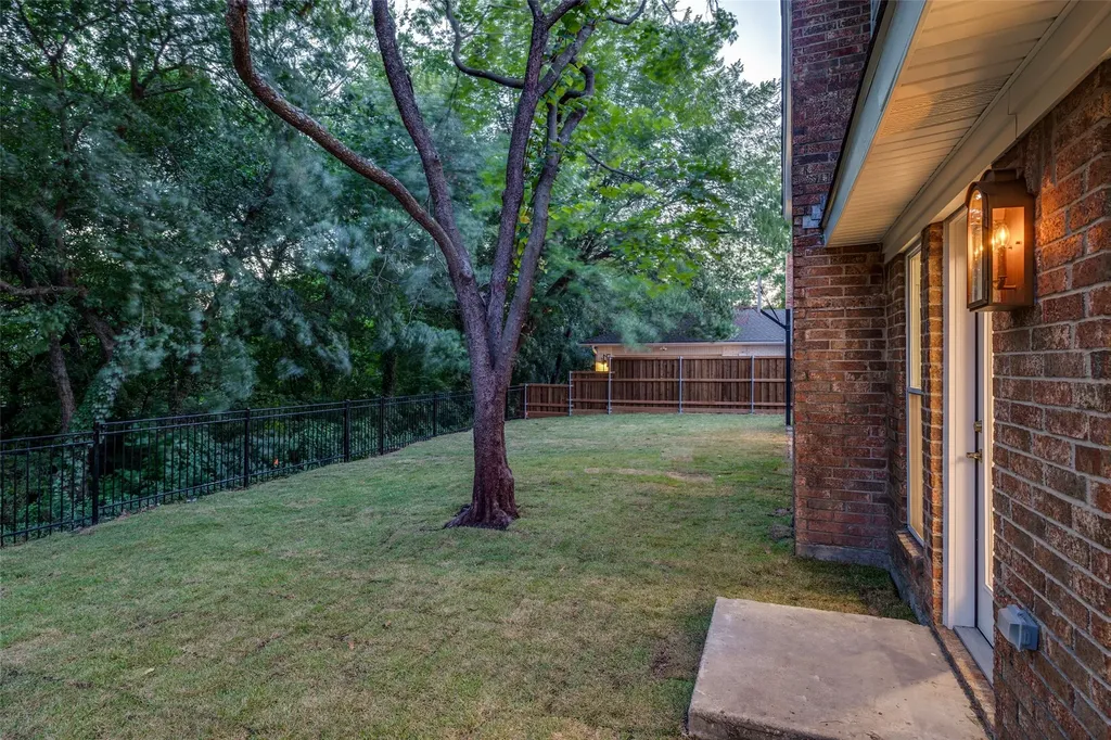 407 Valley Cove Drive Richardson TX 75080