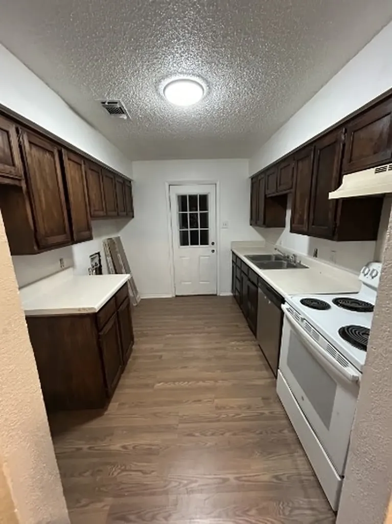 206 Pine Meadow Drive Kennedale TX 76060
