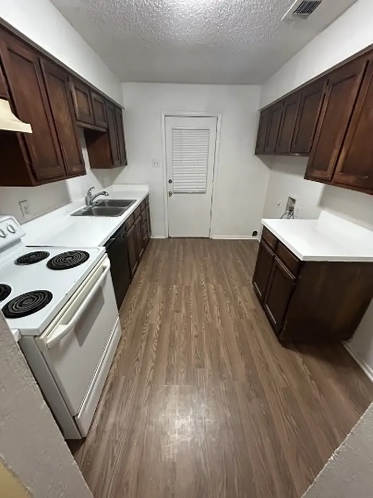 206 Pine Meadow Drive Kennedale TX 76060