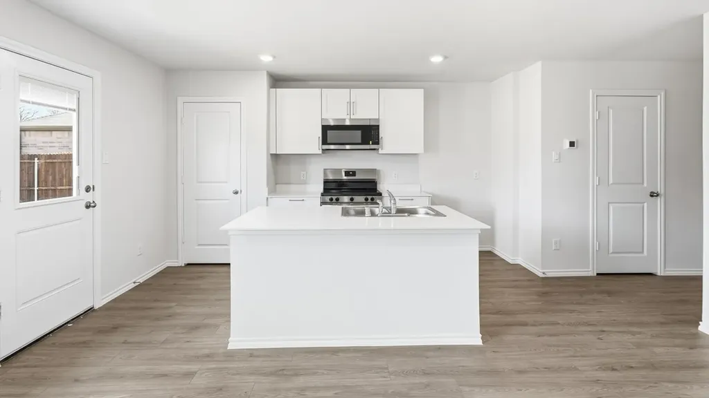 3335 Twilight Trail Talty TX 75126