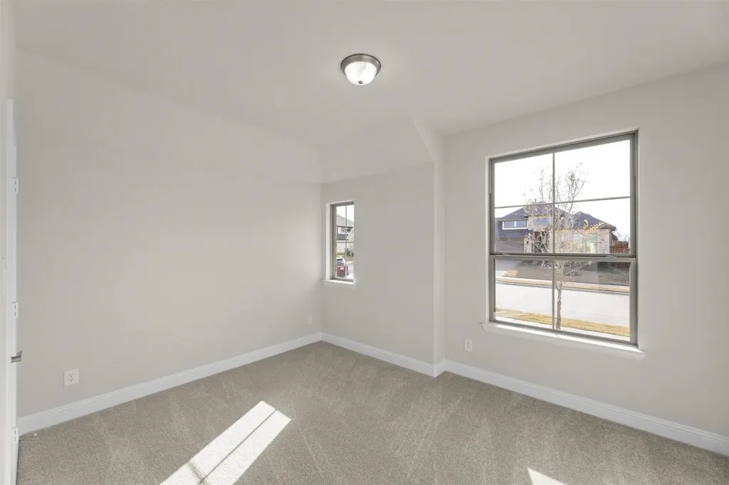 3805 Maize Avenue Heartland TX 75114