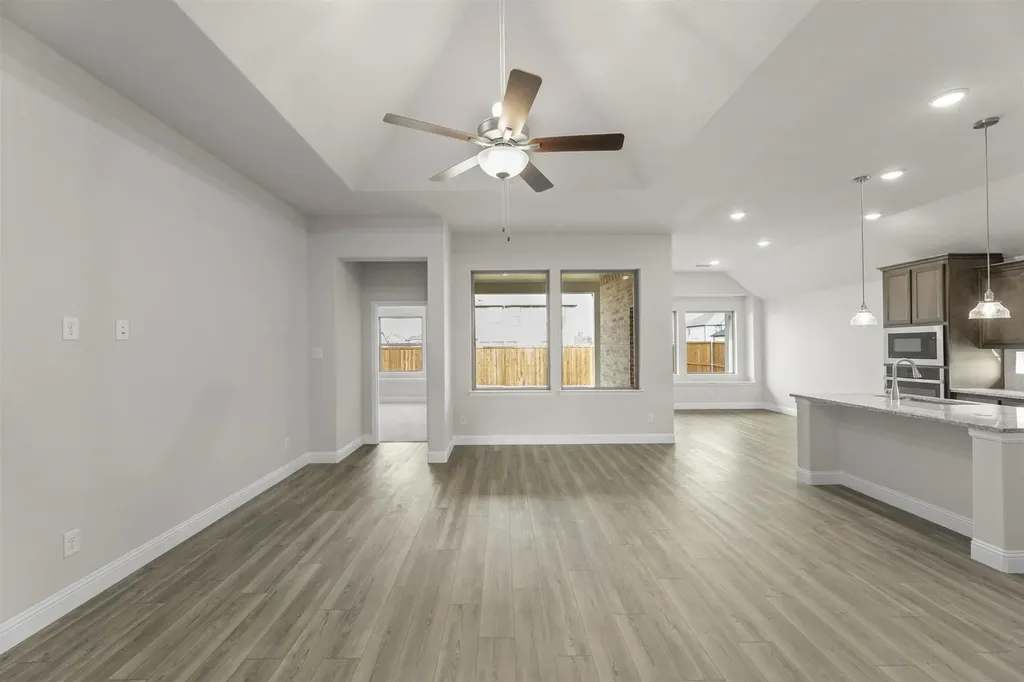 3805 Maize Avenue Heartland TX 75114