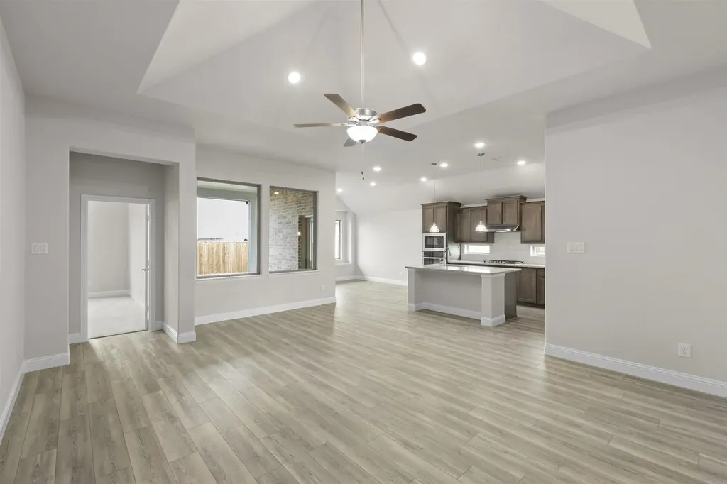 3805 Maize Avenue Heartland TX 75114