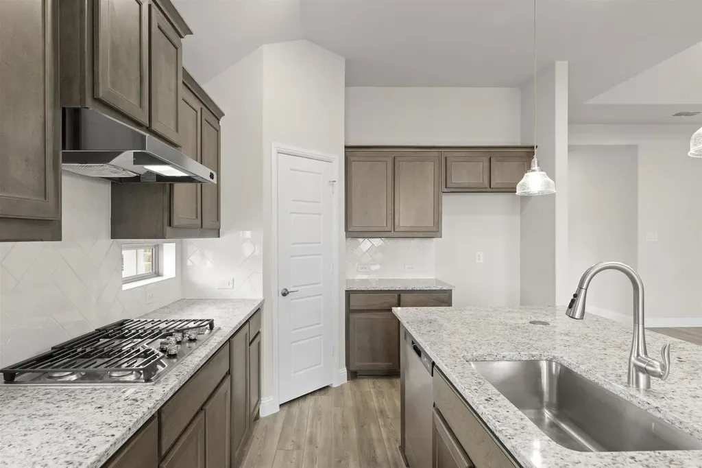 3805 Maize Avenue Heartland TX 75114
