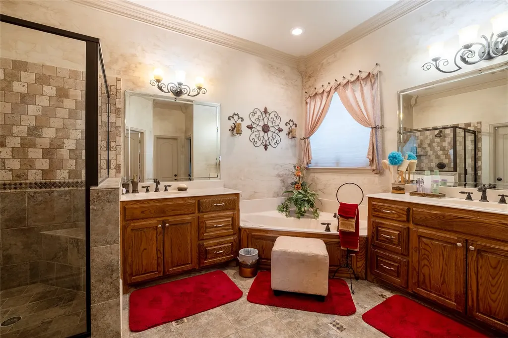 2722 W Alamosa Drive Terrell TX 75160